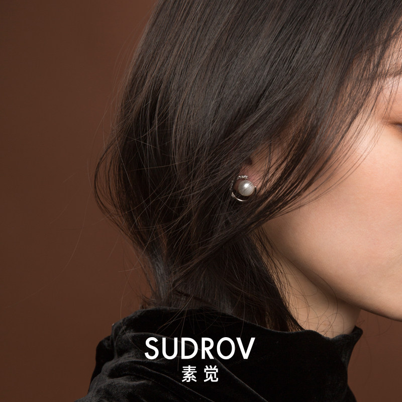 2019 new sterling silver freshwater pearl designer stud earrings women simple cold wind earrings jewelry temperament earrings trend