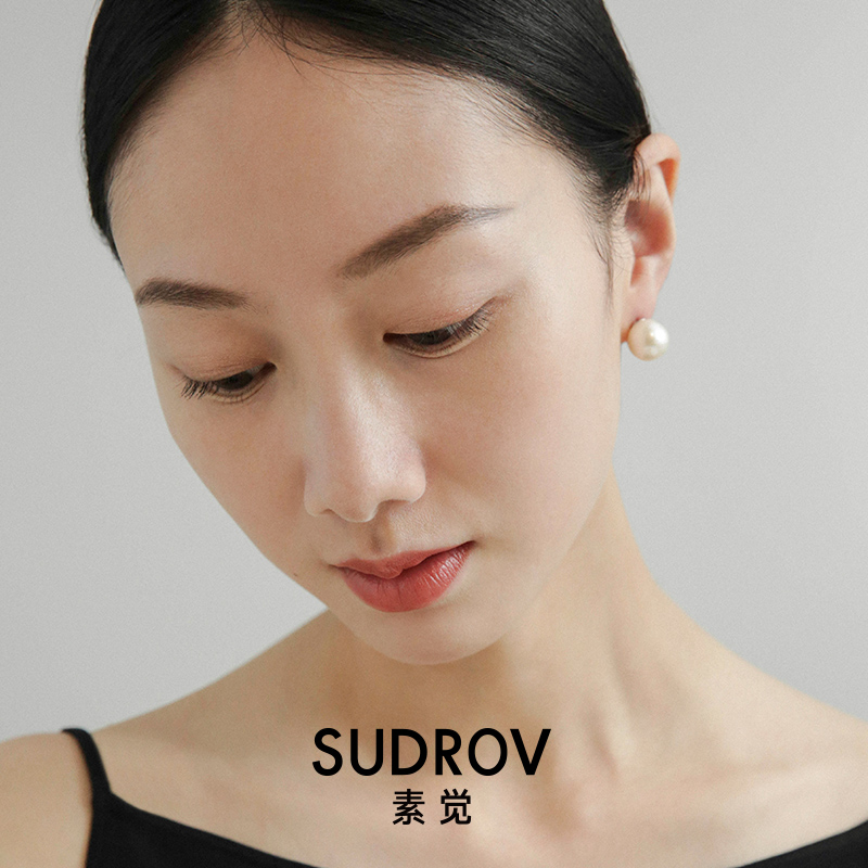 Su Jue sterling silver freshwater near perfect round Edison large pearl stud earrings temperament earrings Lin Qiaozhi with the same Hong Kong style earrings