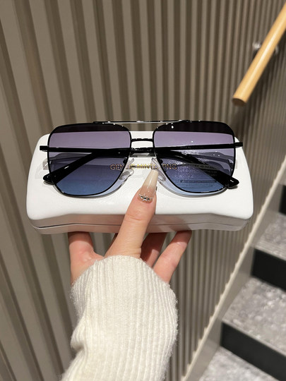 Polarized Sunglasses for Men 2024 New Retro Aviator Sunglasses for Driving, Fishing, High-Definition, Uv Protection