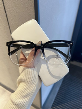 Korean Style Large-Frame Myopia Glasses for Men, Trendy and High-End, Anti-Blue Light Radiation, Can Be Customized with Prescription or as Plain Glasses, a Makeup-Free Look Essential for Women