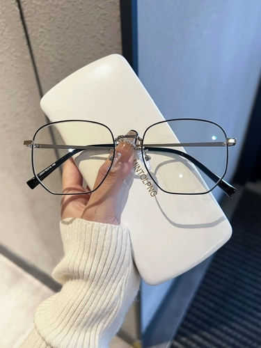 Золотые шелковые миопические очки.