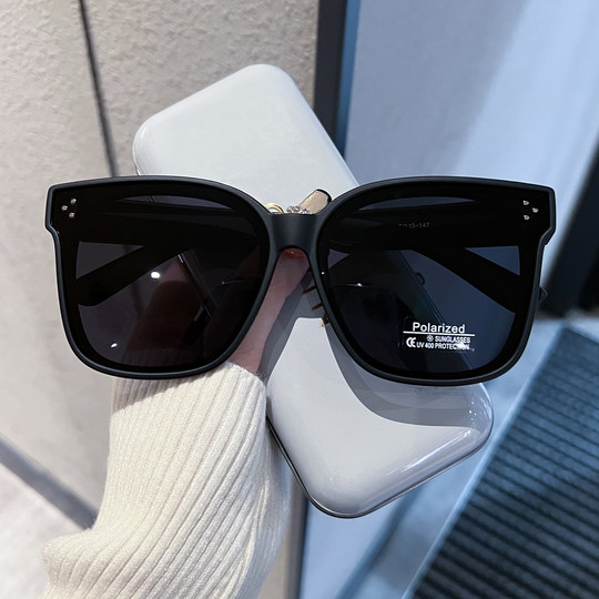 Sunglasses with Clip-On Lenses for Myopia, Unisex, Polarized Sunglasses for Summer Driving and Travel, Anti-Uv Clip-On Glasses