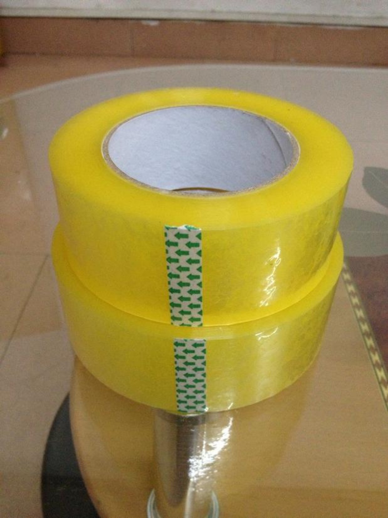 Nhà máy trực tiếp OPP niêm phong băng niêm phong niêm phong băng nhựa đóng gói rộng 4,5CM dài 100 mét thịt dày 22MM