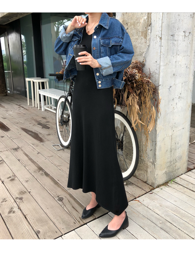 2018 phiên bản Hàn Quốc mới của cổ chữ V màu đen giảm béo dài không tay đan áo yếm đầm maxi hoa nhí