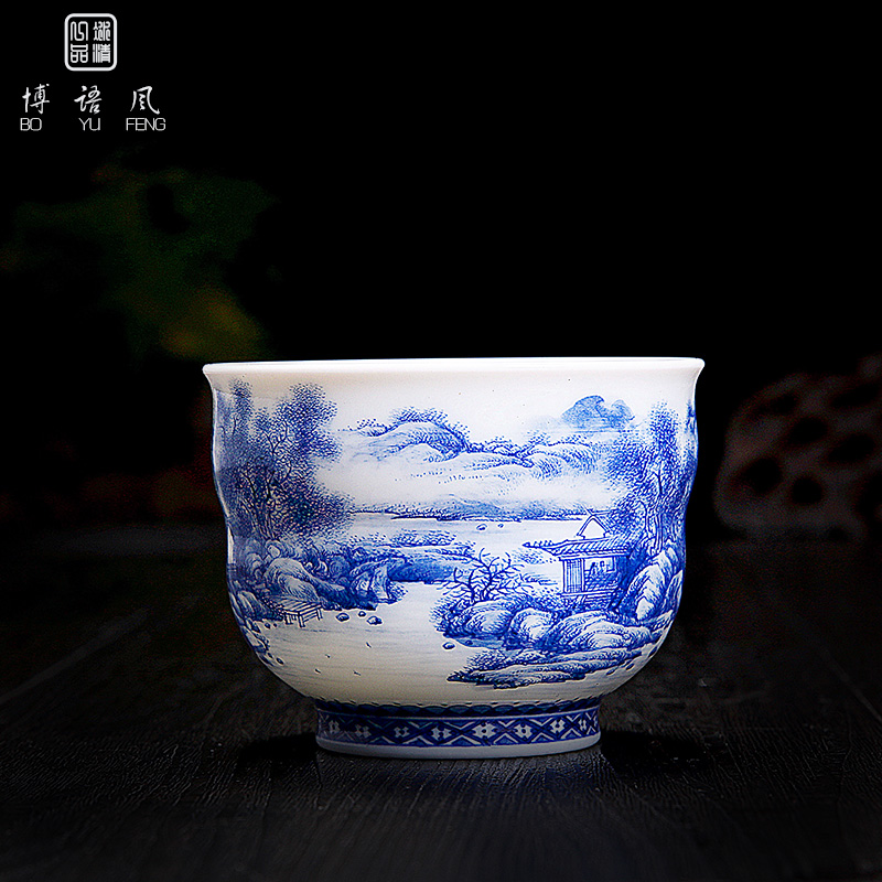 His mood and product Wang Chenfeng jingdezhen blue and white landscape master cup hand - made ceramic sample tea cup single CPU kung fu tea cups