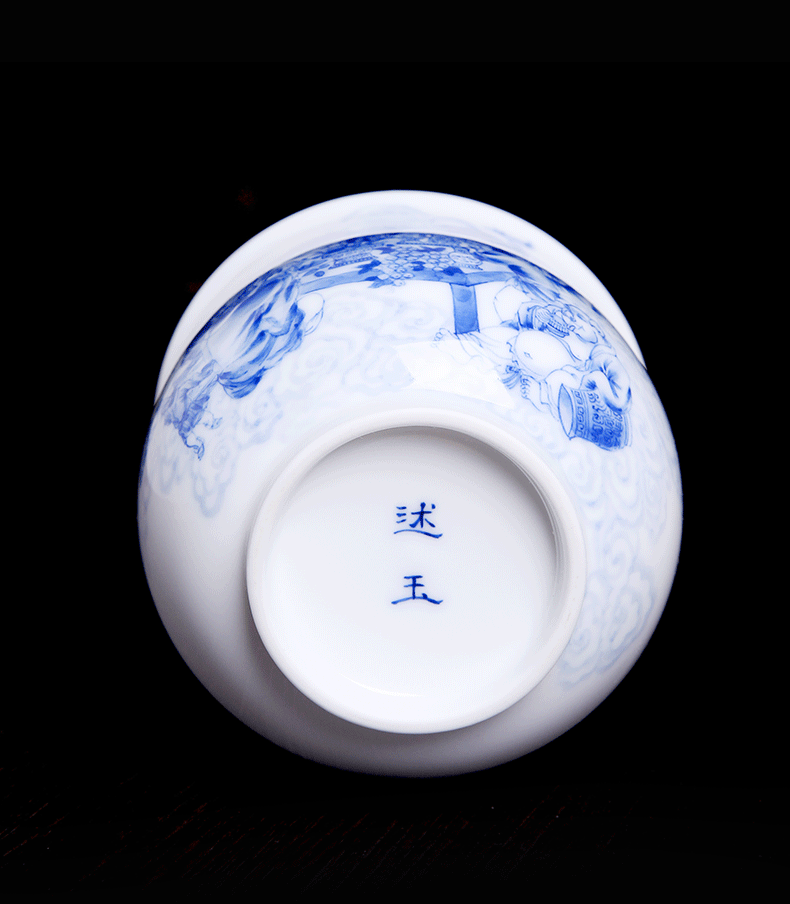 Above [naijing] jingdezhen blue and white jade single cup sample tea cup Chinese zodiac hand - made pressure hand cup white porcelain tea cups