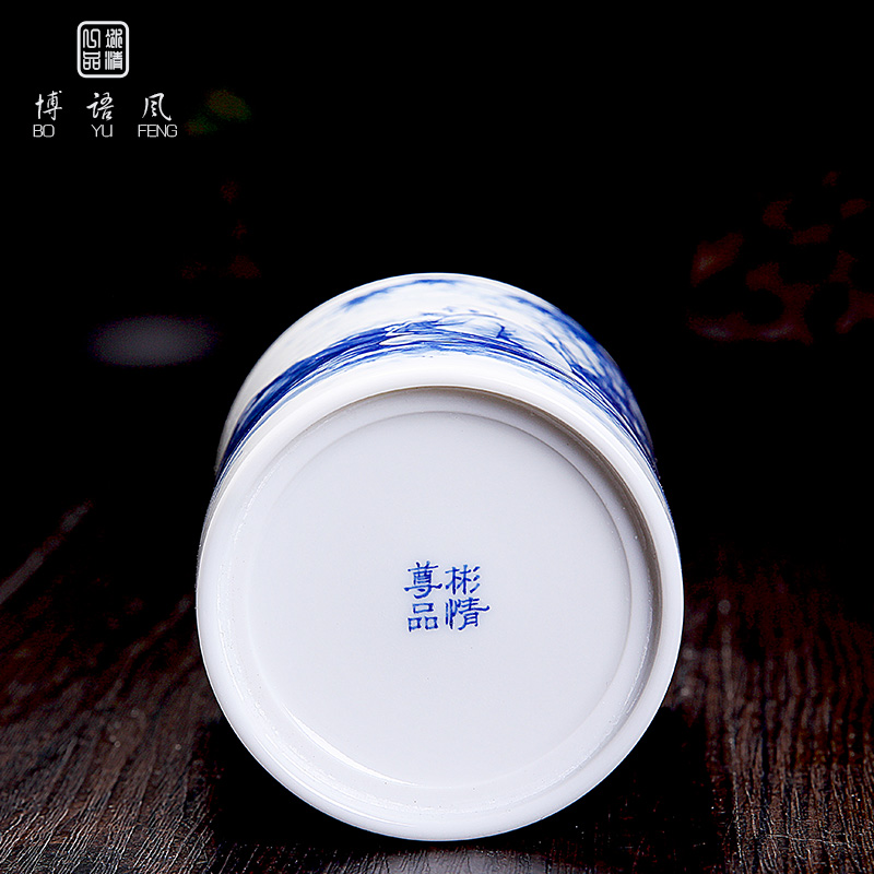 His mood and product Wang Chenfeng jingdezhen porcelain brush pot manual character writing brush to receive four appliance restoring ancient ways