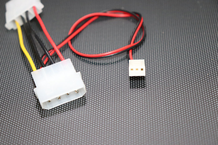 小3pin母转大4pin公母头主板3针供电改机箱大4pin供电线包邮