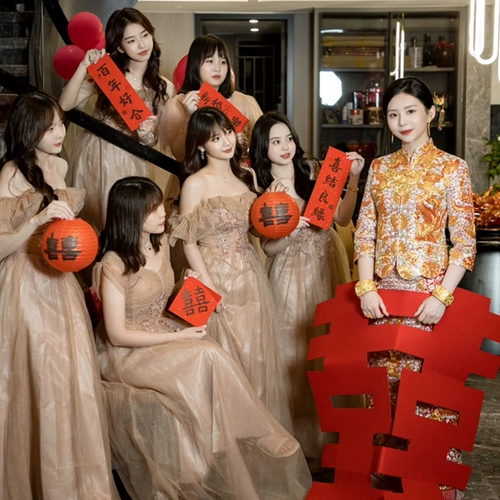 Утренняя халата свадебная мини -маленькая пара