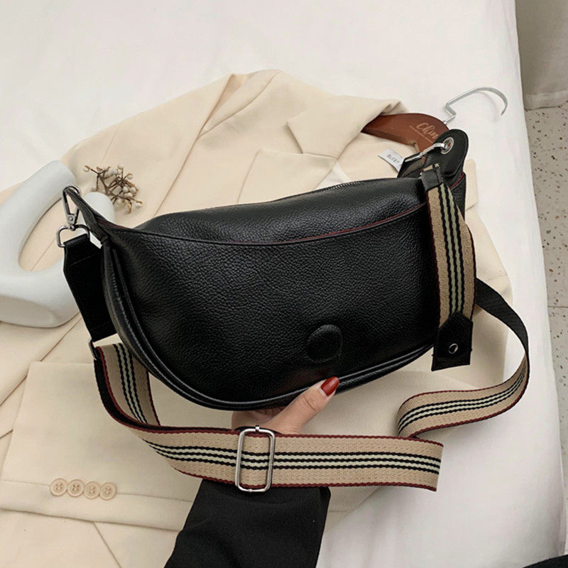 Bag girl 2021 new tide Han edition wide shoulder band female bag female biological soft skin slope shoulder bag bag