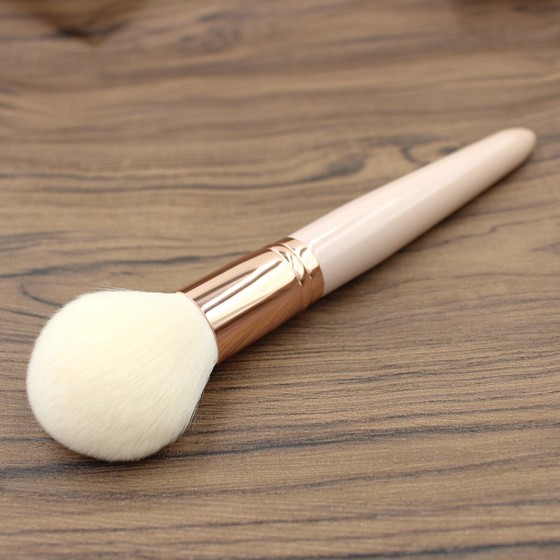 Large round head loose powder brush blush brush honey powder makeup brush super soft fiber hair clearance special makeup brush single