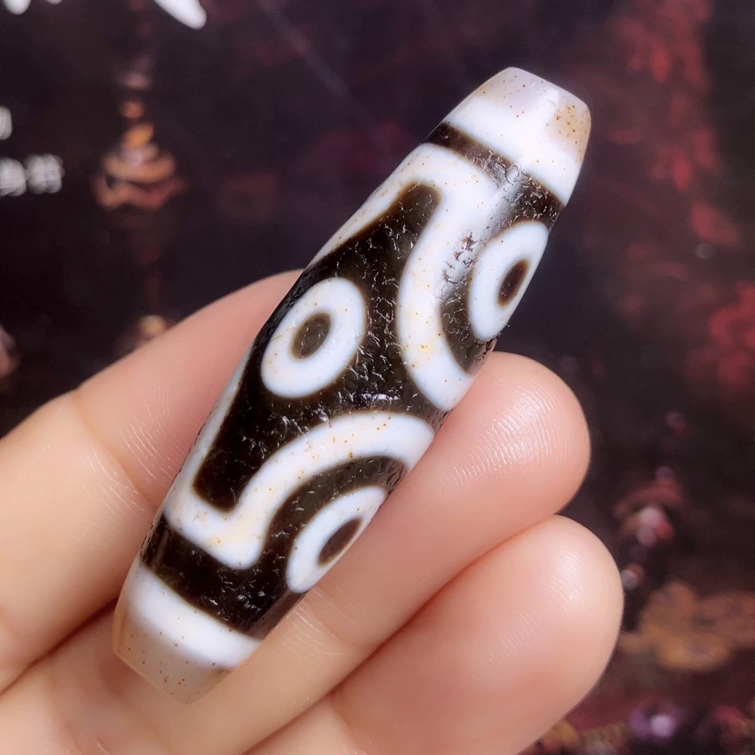 朱砂天珠　二十一眼天珠　大粒 朱砂21眼天珠珠子老气爆🈵️朱砂尺寸：12x49mm 二十一眼天珠