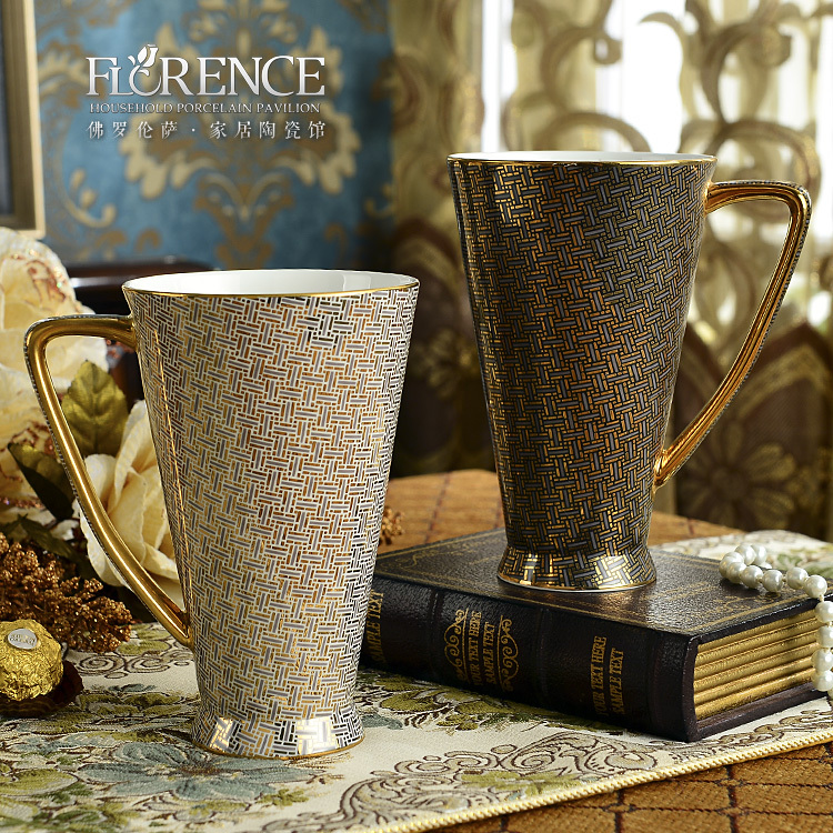 Creative Bone China Mug, Large Capacity Couple's Matching Cups, High-Value Home Use Tea and Coffee Ceramic Cup with Lid and Spoon