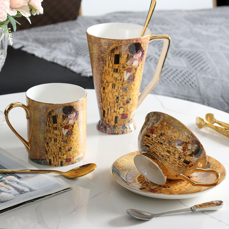 Creative European-Style Light Luxury Bone China Mug, Large Capacity, Suitable for Office and Home Use, Vintage Ceramic Water Cup, Coffee Cup with Saucer and Spoon