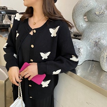 Cai Duobao large size womens clothing spring 2021 large size fat mm new lazy wild sweater V-neck heart machine sweater