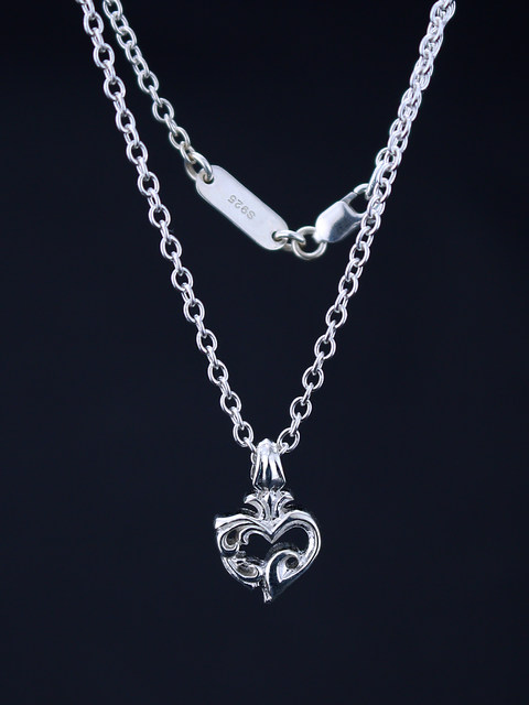 Da Zhuo Deal Design playing card square plum blossom hearts spades separate pendant 925 sterling silver men and women retro