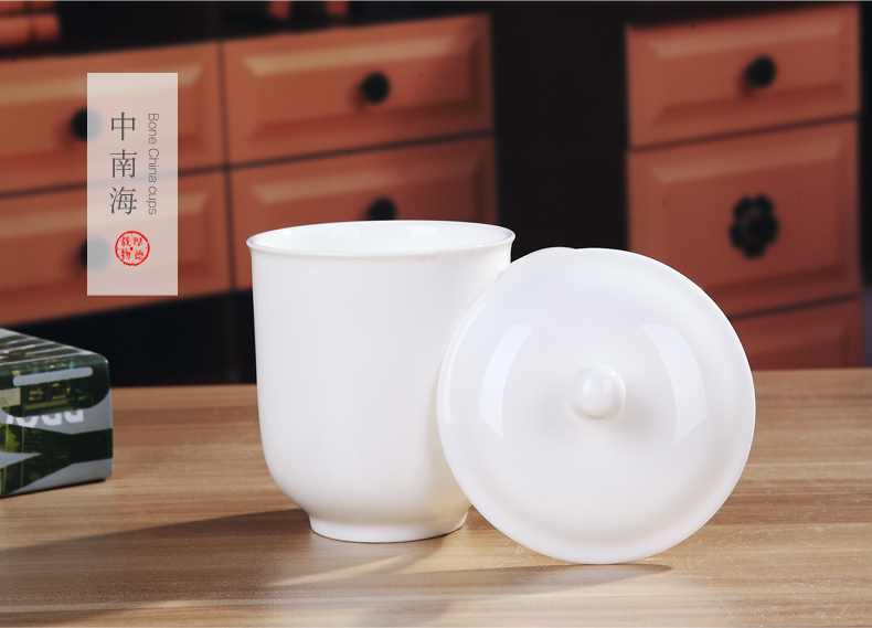 Pure white ipads porcelain cup with the LOGO of jingdezhen ceramic cup with cover cup meeting gift custom cups printing words