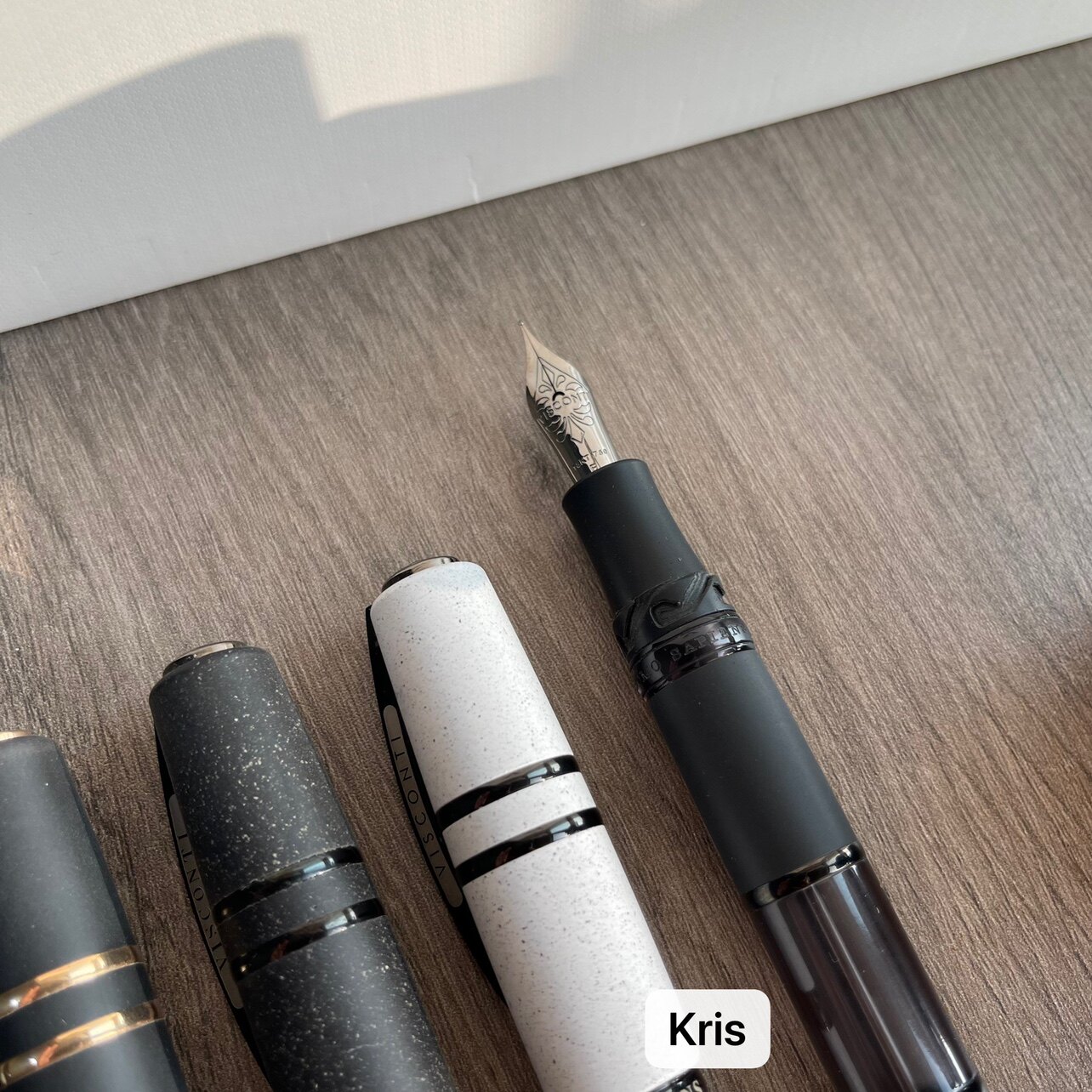 Ручка перьевая 意大利visconti智人系列 火山岩 18k金尖钢笔