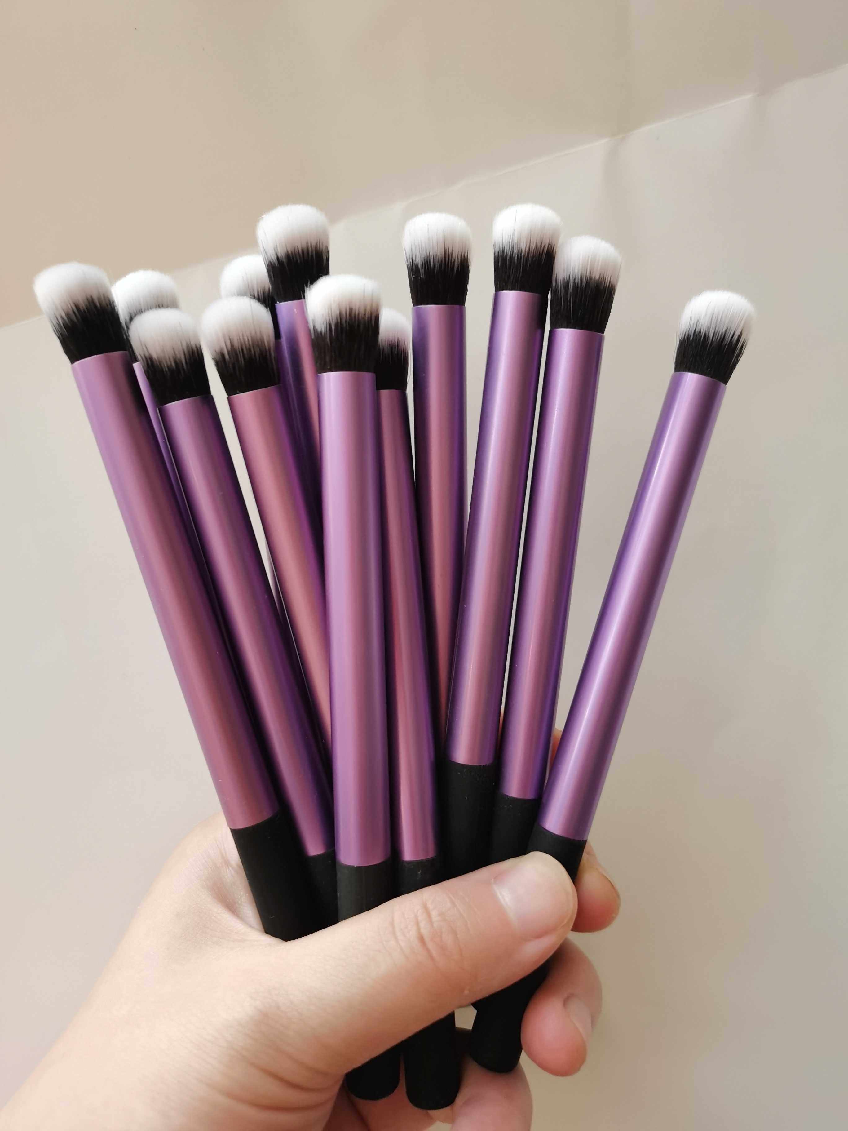 Pick up missed special price rt Flawless Brush RT Eye Shadow Brush With High Light Brush T Zone Brushed Makeup Brush Eye Makeup Brush
