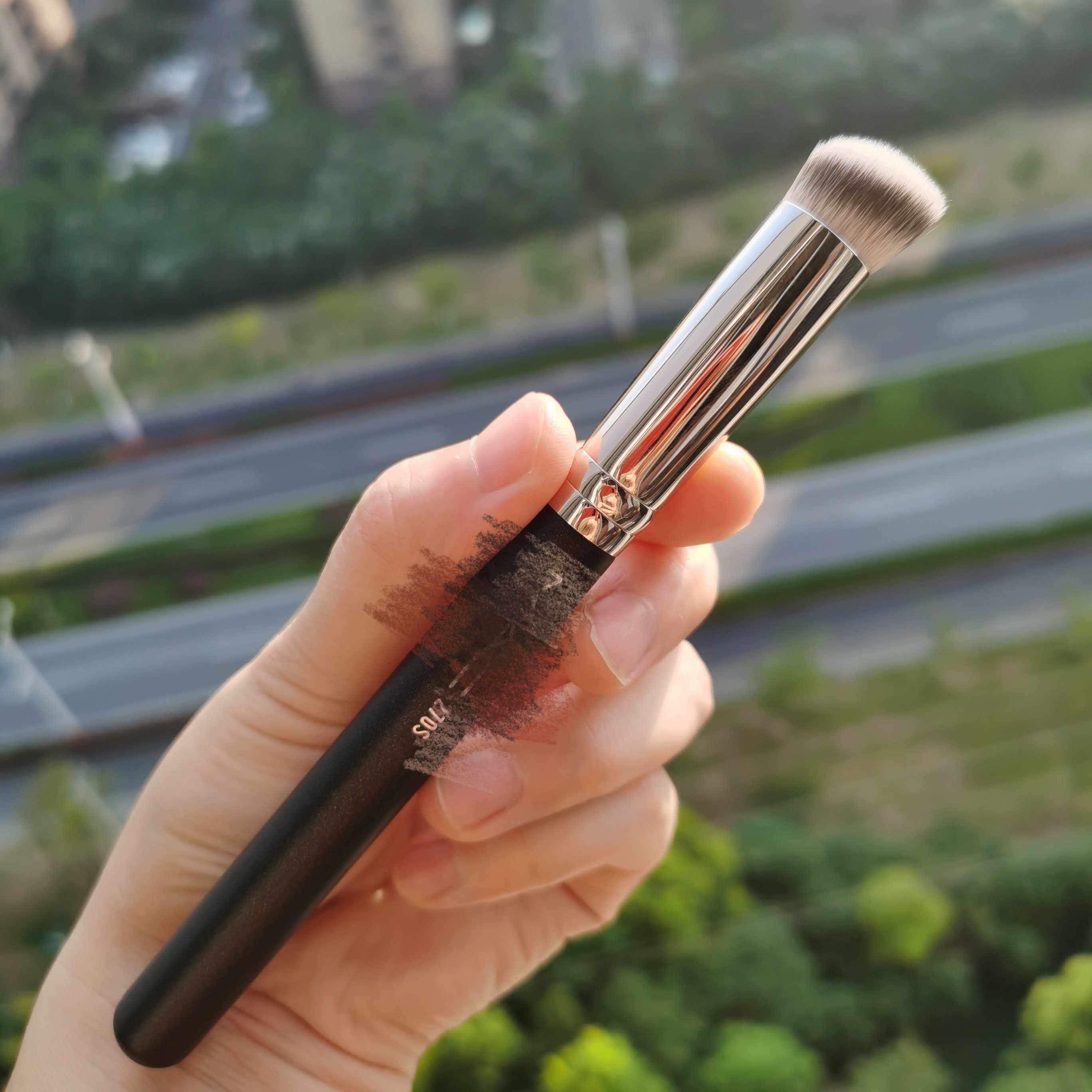 With a single model M home 270 concealer brush seamless concealer brush round head concealer brush 170 makeup foundation brush makeup brush