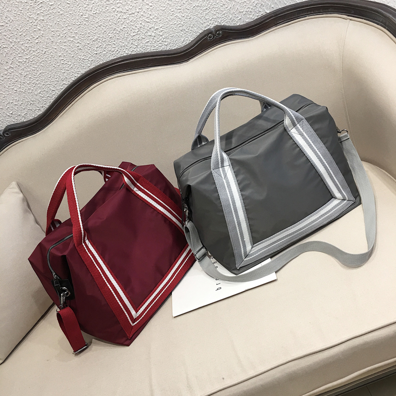 women's small travel bag