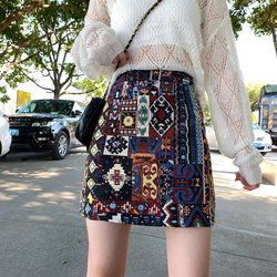 Plus-Size Women's Skirt Autumn 2025 New European Style High-Waisted Hip-Hugging A-Line Skirt Ethnic Style Graffiti Short Skirt for Chubby Women