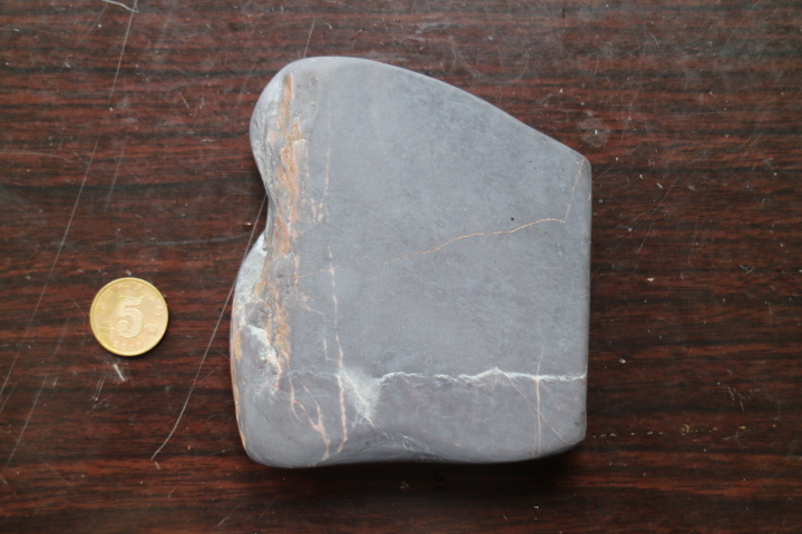 Near Mousseid Fasting Ink Stone old pit water rock flat pen add little stone meat a piece of 115