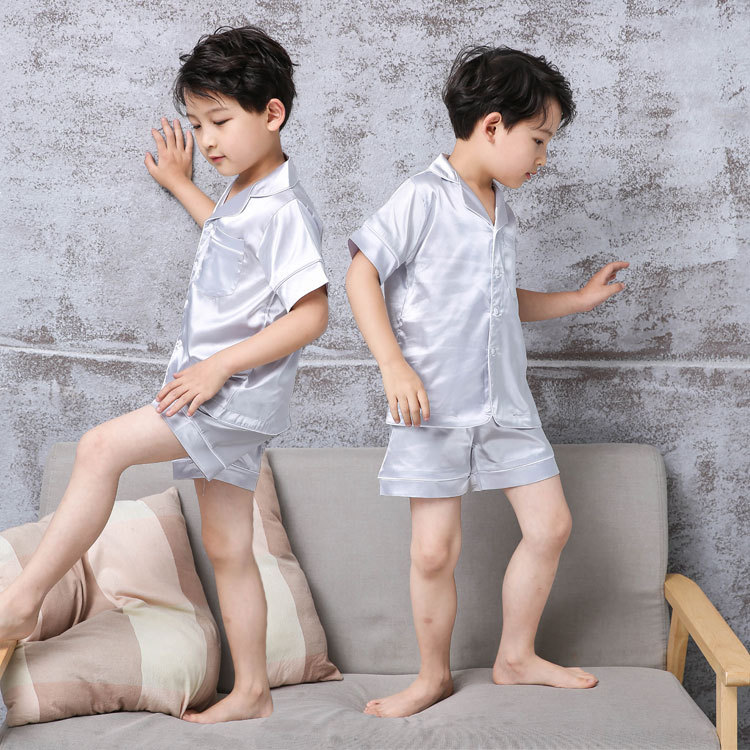 Trẻ em Hàn Quốc đồ ngủ lụa nữ mùa hè cậu bé ngắn tay quần băng lụa phù hợp với một gia đình của ba cha mẹ và con dịch vụ nhà bộ jumpsuit hoạt hình cho bé và mẹ