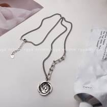 The new Korean version of the pure silver necklace is fashionable casual and versatile. It has a light luxury and high-end feel. The packaging is exquisite and non-allergenic.