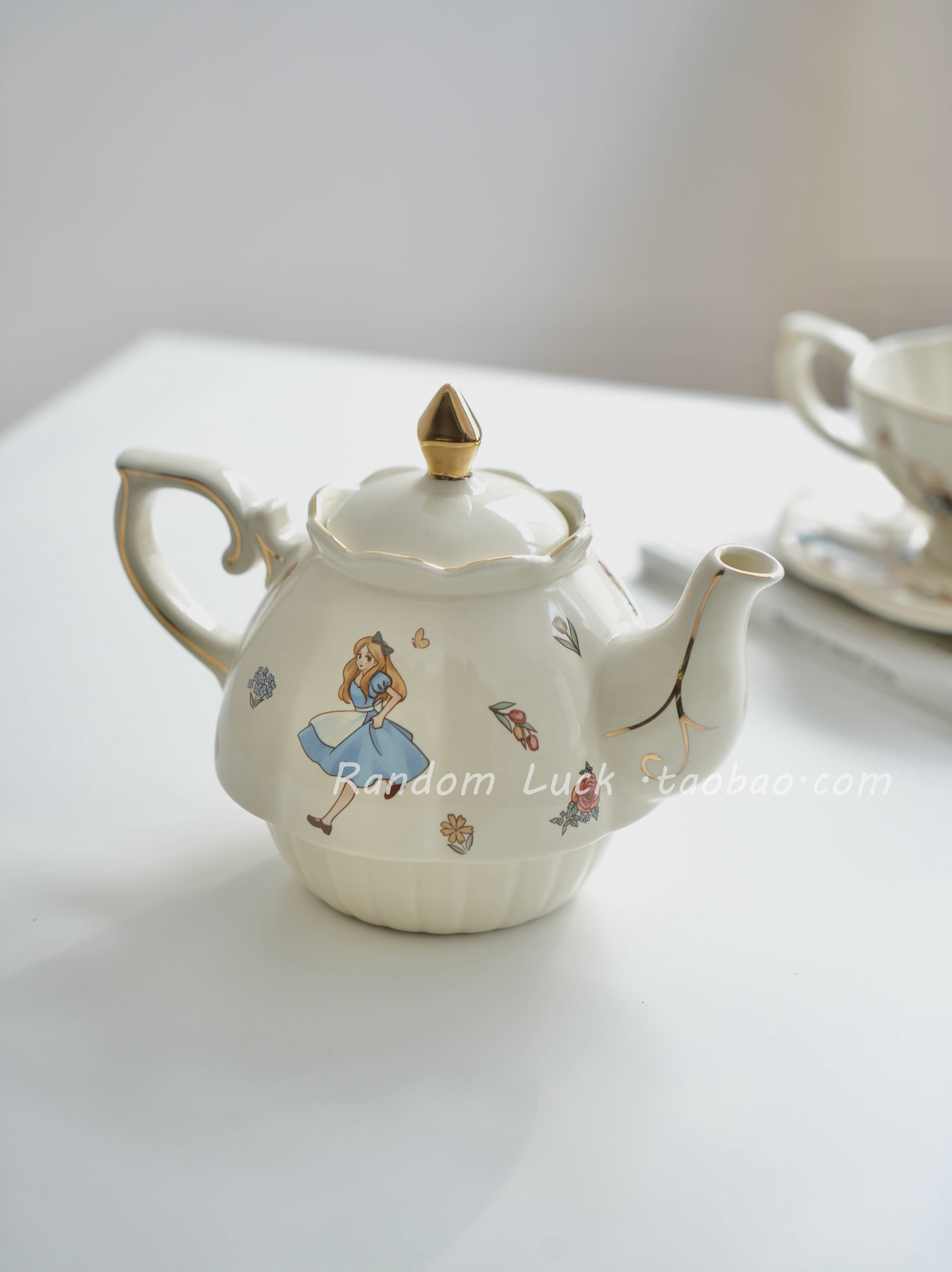 RandomLuck Alice in Wonderland English Afternoon Tea Set Ceramic Teapot