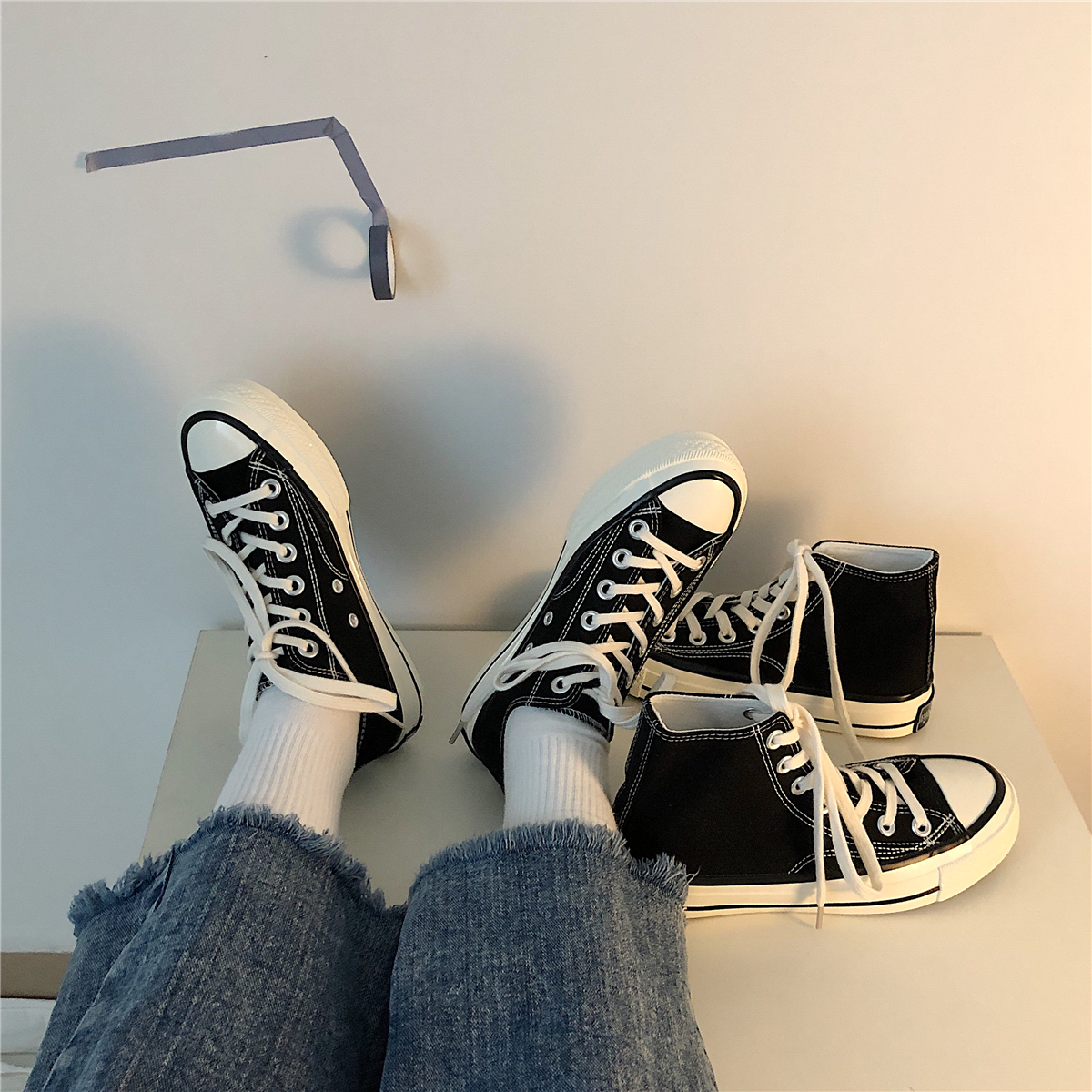 Jiang Zhishu ins super hot street shooting black low-top canvas shoes female students all-match Harajuku ulzzang sneakers tide