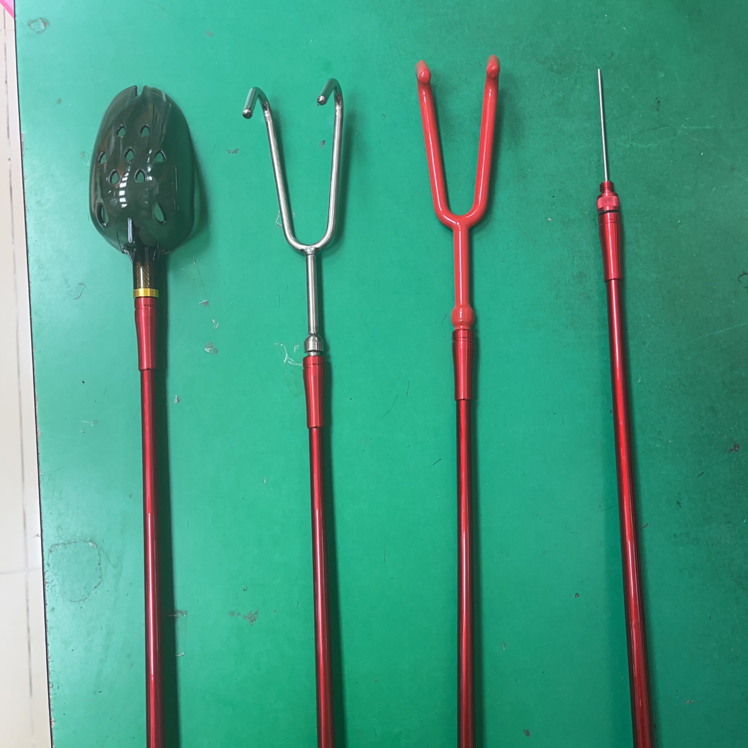 新款可伸缩单杆1.3米长无铅拉杆钩钢针式打线器甩大鞭远投打窝勺：钓鱼神器，轻松甩大鞭！