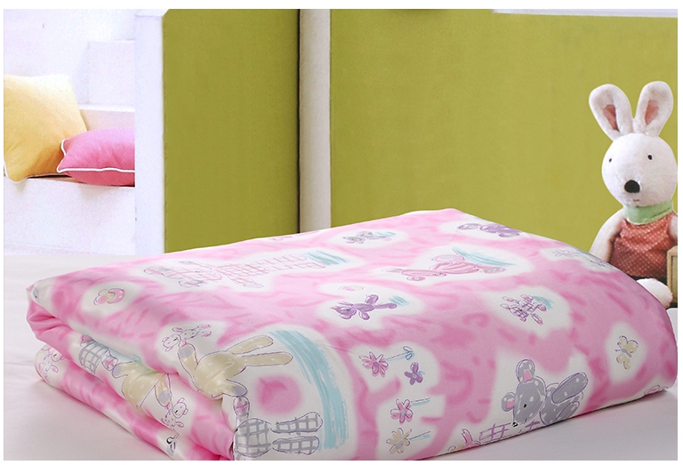 Trẻ em bé tinh khiết lụa phim hoạt hình in quilt cover 100 tằm silk satin sản phẩm giường khỏe mạnh cậu bé và cô gái quilt cover