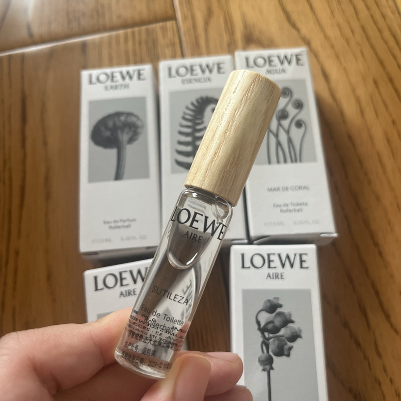 Loewe/Loewe Miracle Sky Black Waltz Eau De Toilette 7.5ml Test Tube Perfume Roller Ball Loewe/Loewe Miracle Sky Black Waltz Eau De Toilette 7.5ml Test Tube Perfume Roller Ball