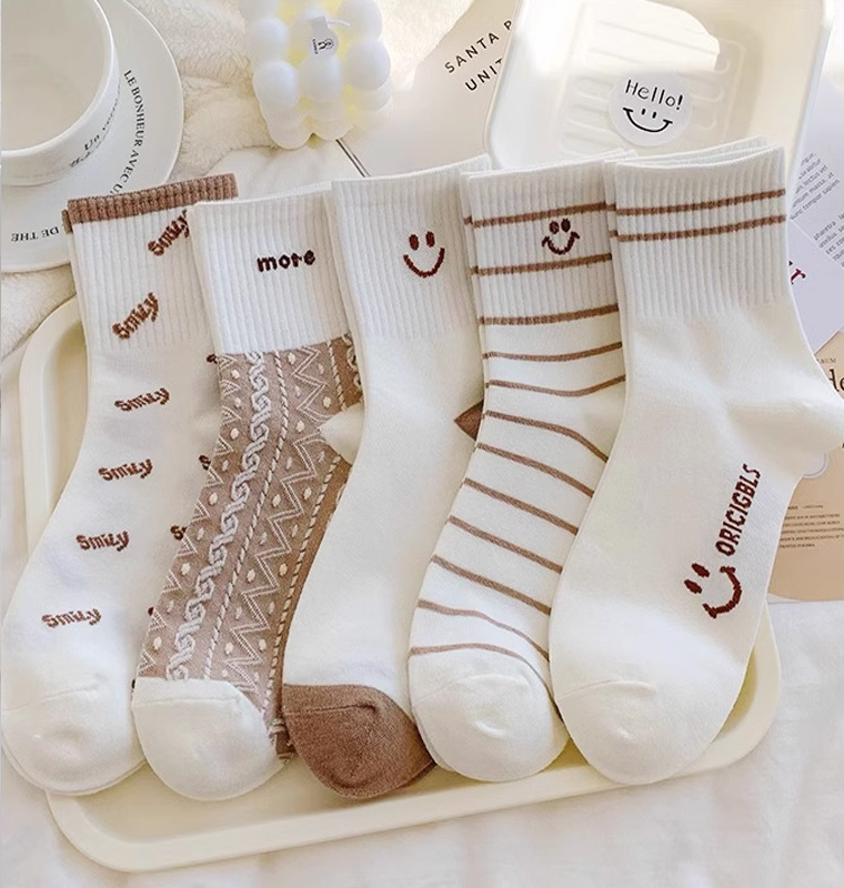 White Socks for Women, Mid-Calf Socks, Breathable for Spring and Autumn, Trendy Korean Style, Cute Japanese Style, Student Sports Long Socks