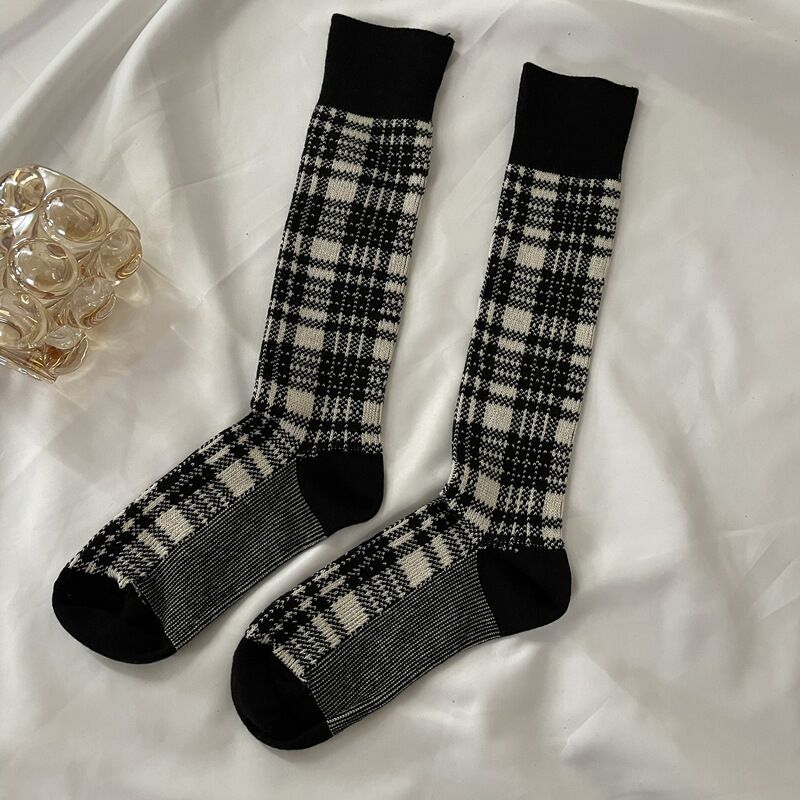 Day-series ins cotton-knitted vegetarian colour panes Double-pin screw mouth anti-slip calf socks Pressure beauty legs Silo Socks children