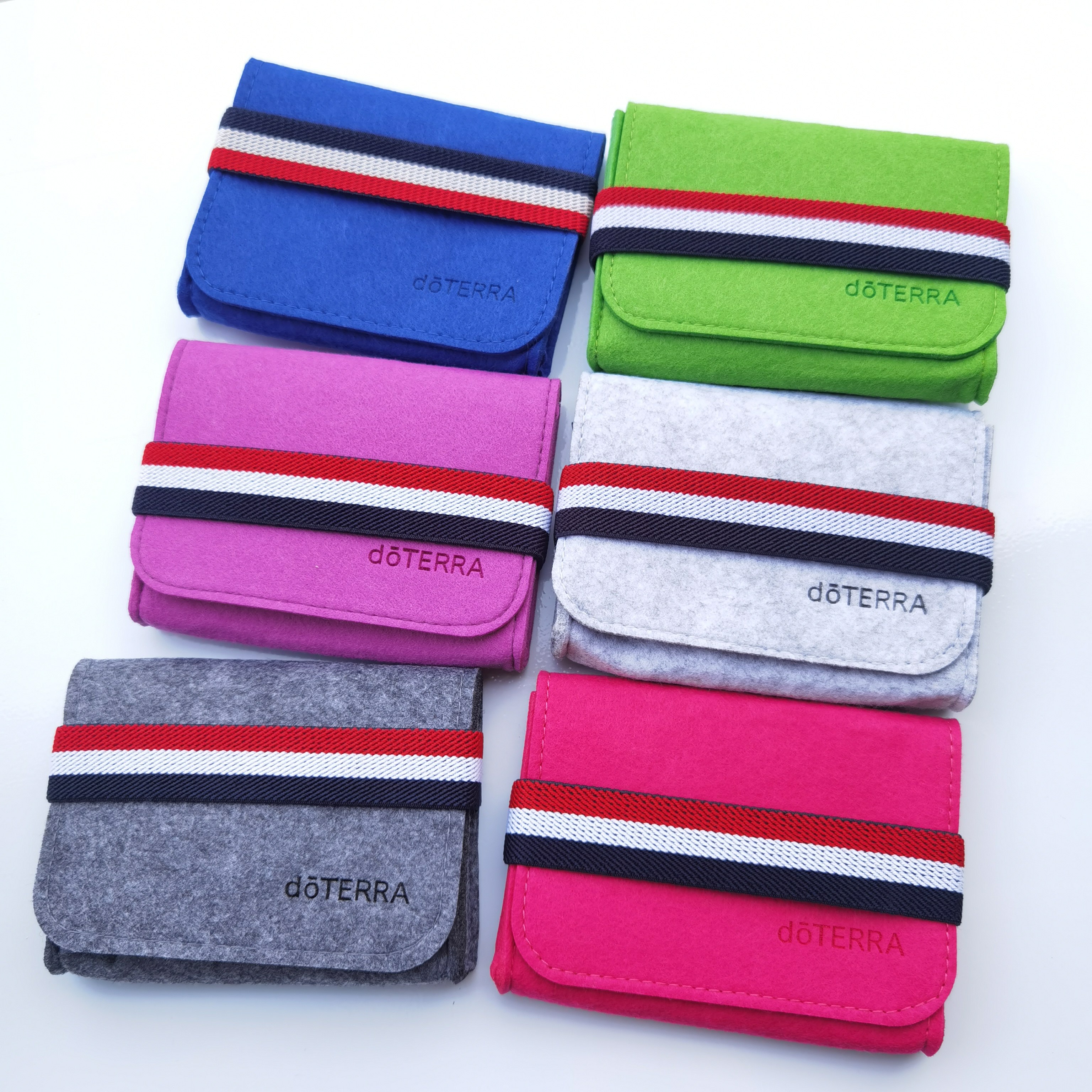 doTERRA 4 pieces of 15ml rough diamond storage bag portable essential oil bag essential oil 6 pieces of roller bottle purple straps