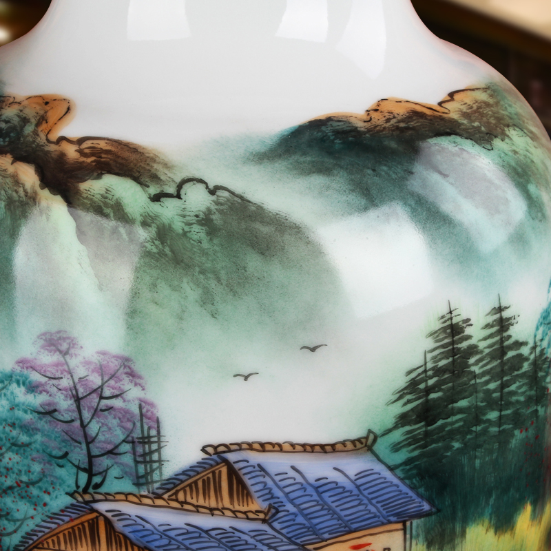 Famous hu, jingdezhen ceramics vase upscale gift hand famille rose porcelain vase. In the mountains