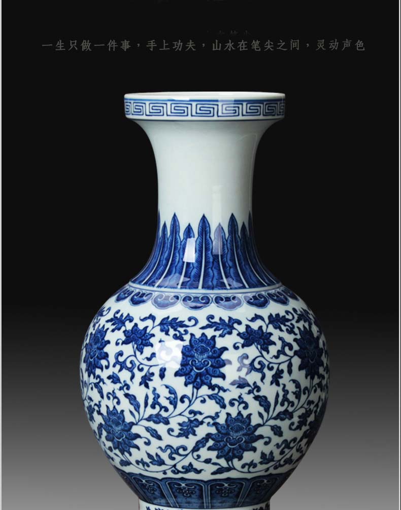 Jingdezhen porcelain vases, antique hand - made classical Chinese style household bound branch lines of blue and white porcelain vase furnishing articles