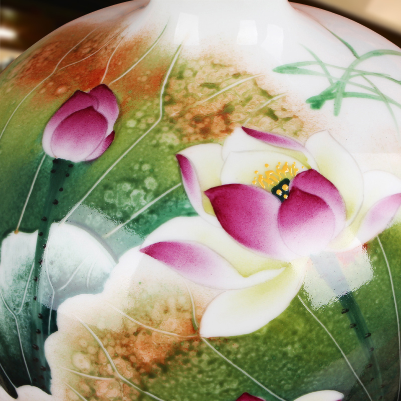 Famous works of hu, jingdezhen ceramics vase upscale gift hand famille rose porcelain lotus tree