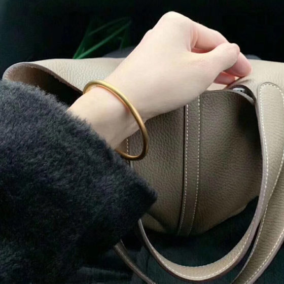 Douyin with the same style of net red ancient matte brass bracelet frosted bracelet simple and elegant all-match cold wind gold thin bracelet