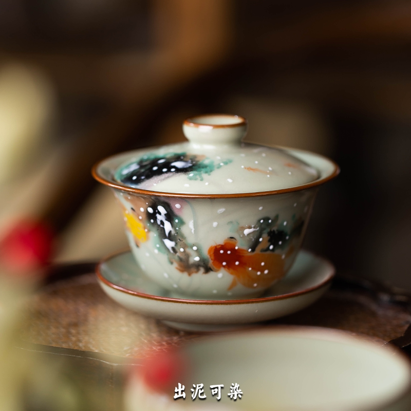 Out Clay-dyed pure hand hand-painted swimming fish Three-only cover bowls Jingdezhen Ceramic Gongfu tea with small number of tea tea bowls-Taobao