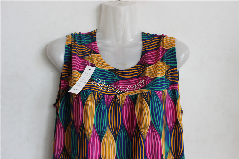 Mùa hè mới trung niên vest của phụ nữ T-Shirt mẹ mặc không tay T-Shirt áo sơ mi nhỏ lỏng kích thước lớn người già vest mẫu đầm nhung tuổi trung niên
