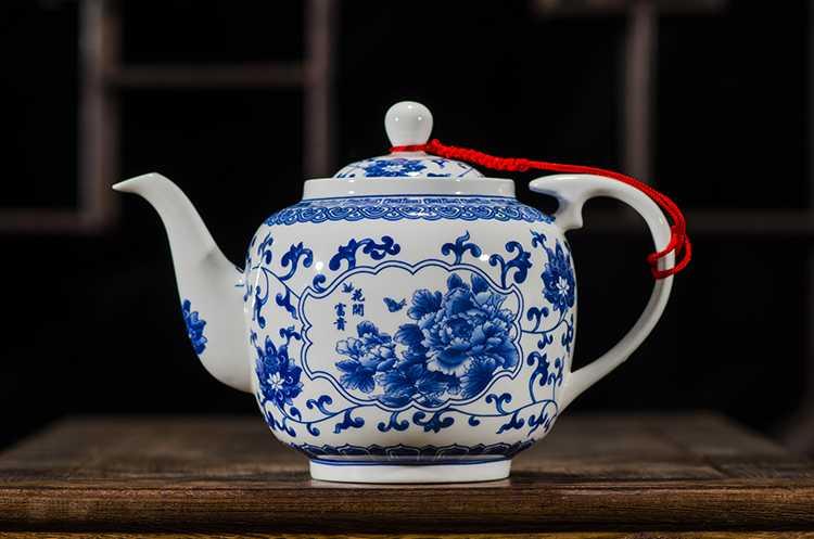 Ceramic teapot single pot of belt filter large household utensils suit under the glaze color of blue and white porcelain of jingdezhen porcelain