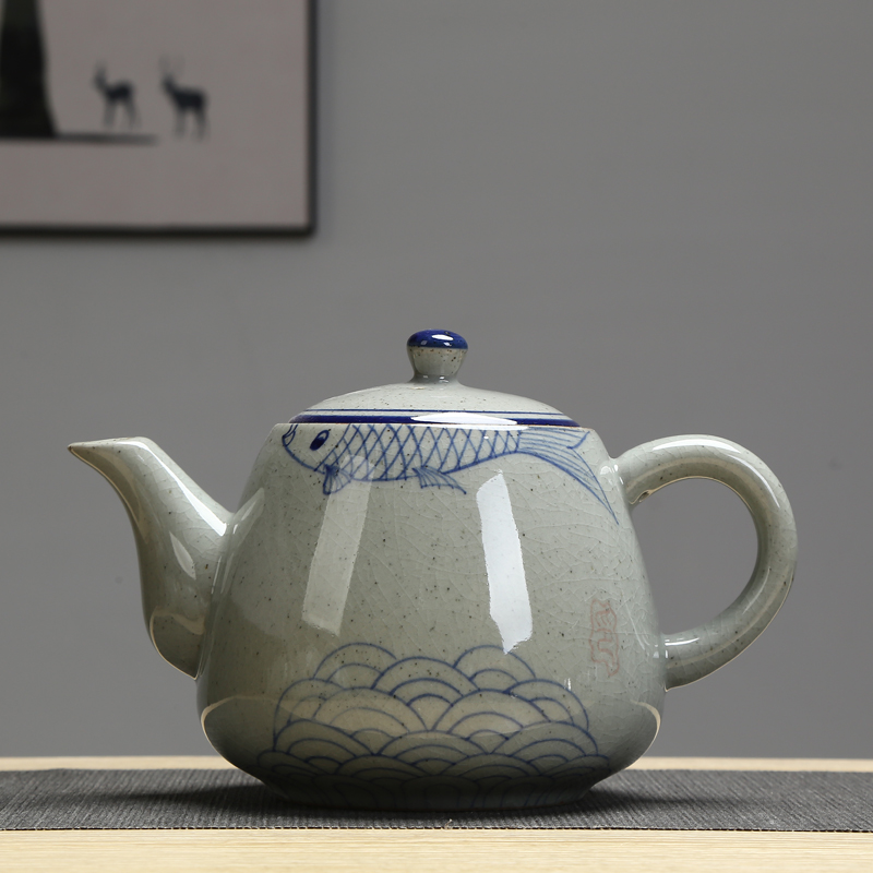 Big teapot retro hand - made ceramic handle type high temperature resistant of blue and white porcelain pot teapot 900 ml of the hotel restaurant