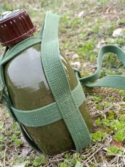 Authentic Old-Fashioned Nostalgic Classic 87 Water Kettle with Strap for Military Training, Camping, Retro Special Aluminum Kettle for Outdoor Hiking, Large Capacity