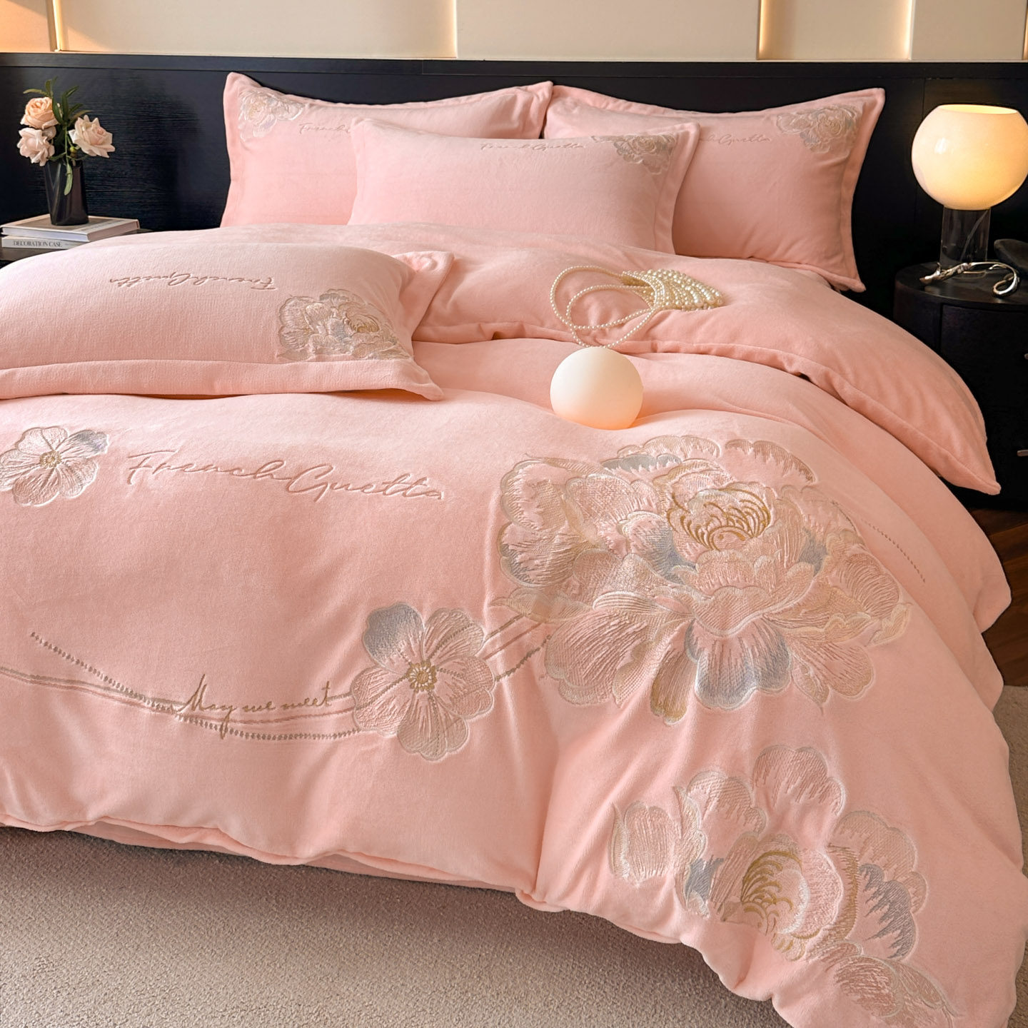 Light Luxury Milk Velvet Four-Piece Bedding Set for Winter 2025, New Thickened Warm Double-Sided Velvet Duvet Cover, Coral Velvet Bed Sheet