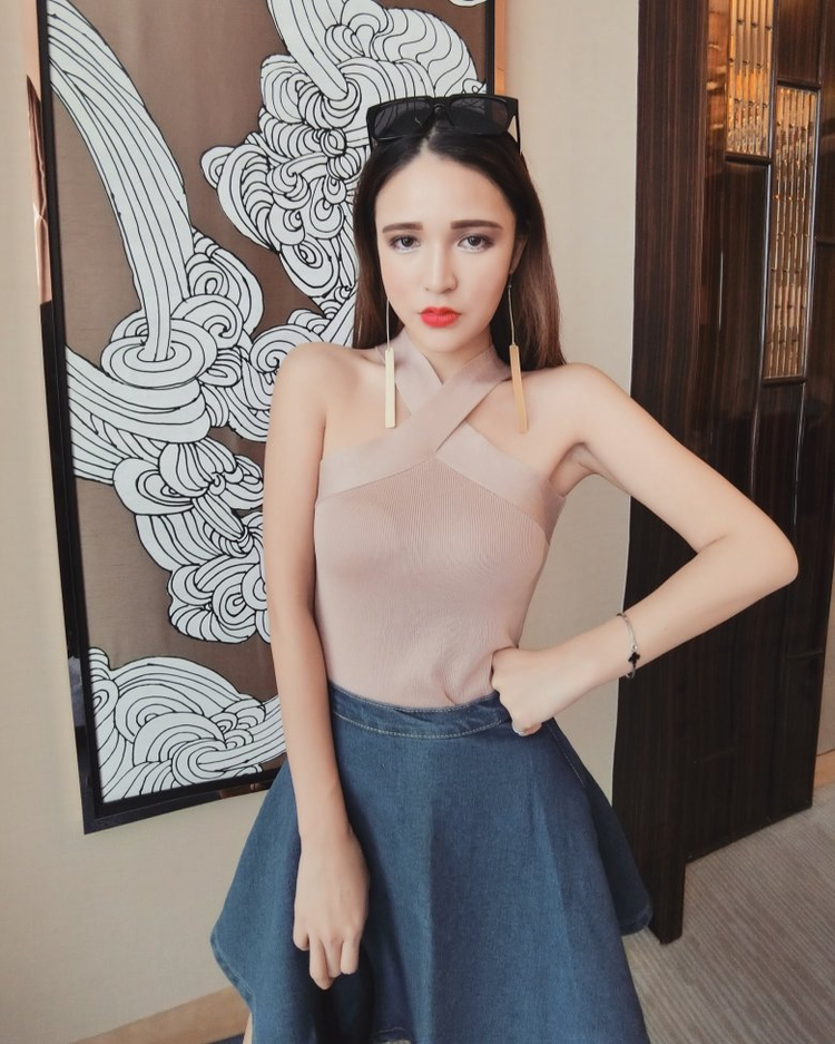 Mùa hè nữ thon thả không tay gợi cảm đeo chéo cổ quây đan đáy áo sơ mi nhỏ vest hàng đầu - Áo ba lỗ đầm nữ
