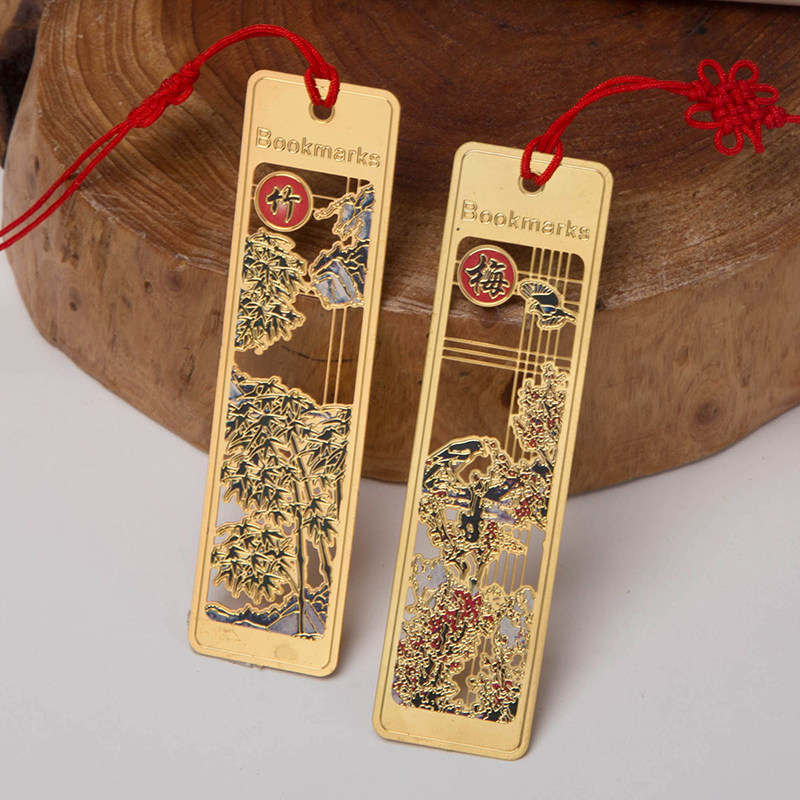 Classical Chinese style plum orchid, bamboo and chrysanthemum exquisite creative hollow-out bookmark vintage delicate lanyard bookmark to send foreign gifts