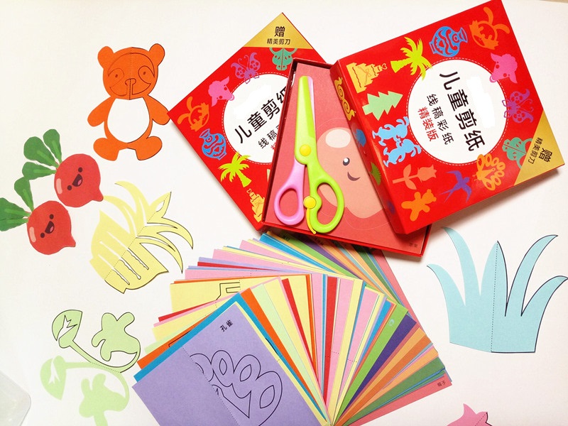 Boxed handmade children's toys color photocopying paper paper-cut book Daquan kindergarten material three-dimensional origami 3-6 years old DIY